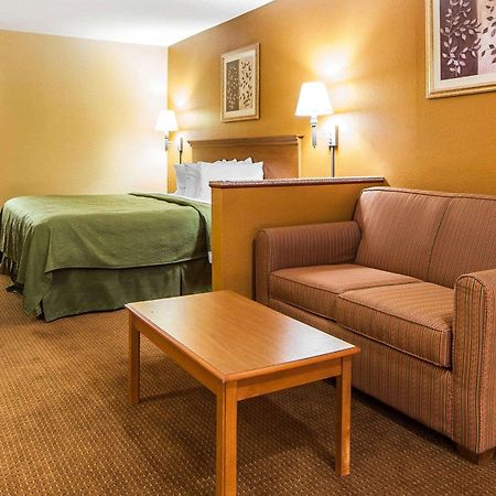 Quality Inn & Suites Cartersville Buitenkant foto