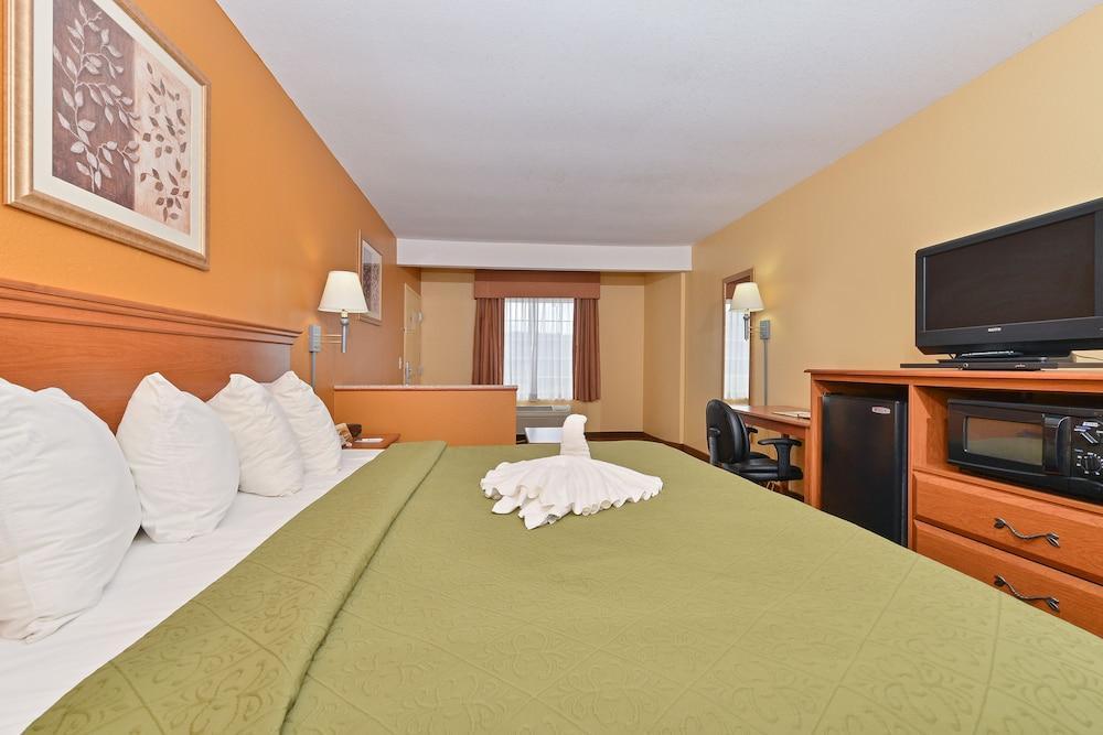 Quality Inn & Suites Cartersville Buitenkant foto