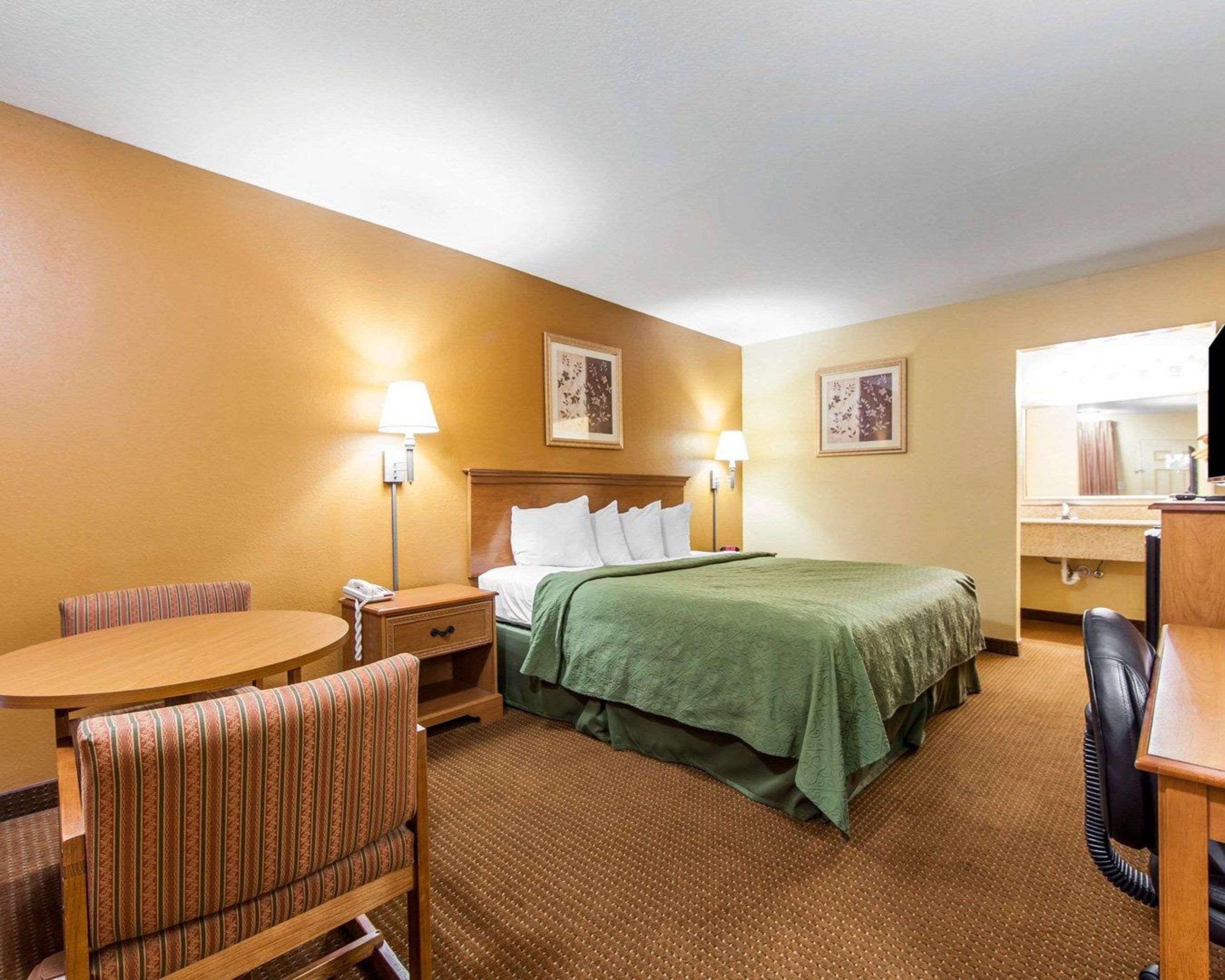 Quality Inn & Suites Cartersville Buitenkant foto