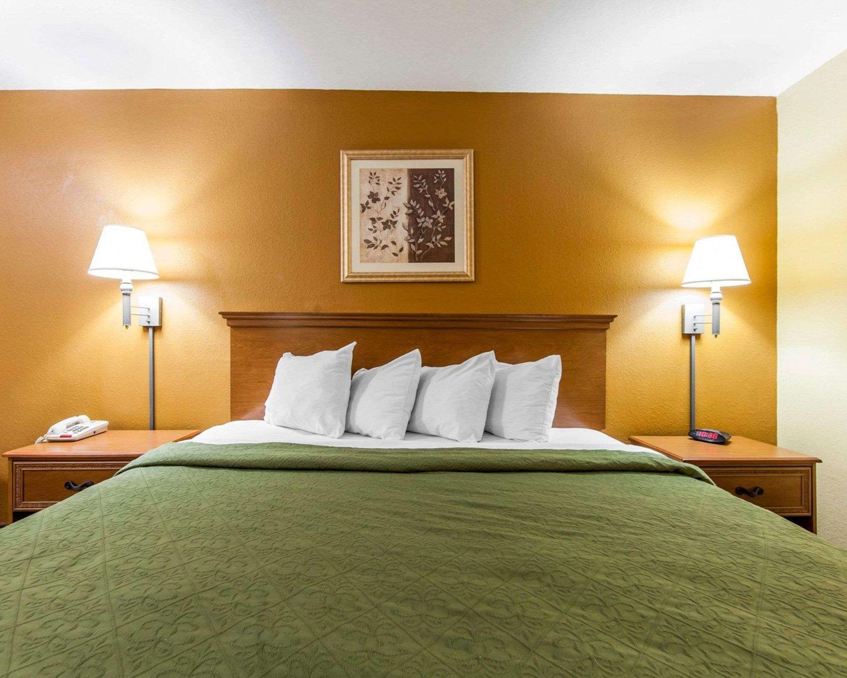 Quality Inn & Suites Cartersville Buitenkant foto