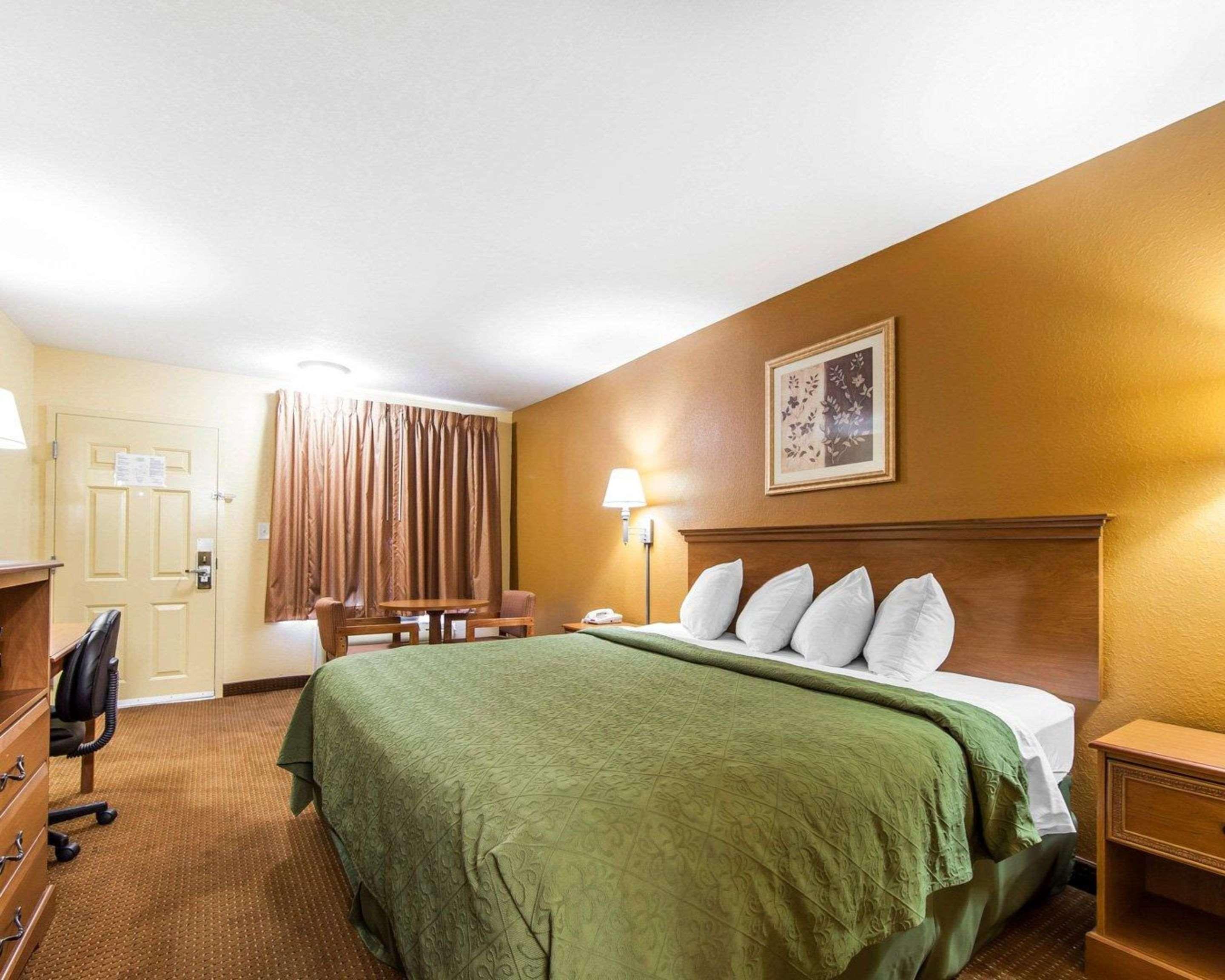 Quality Inn & Suites Cartersville Buitenkant foto