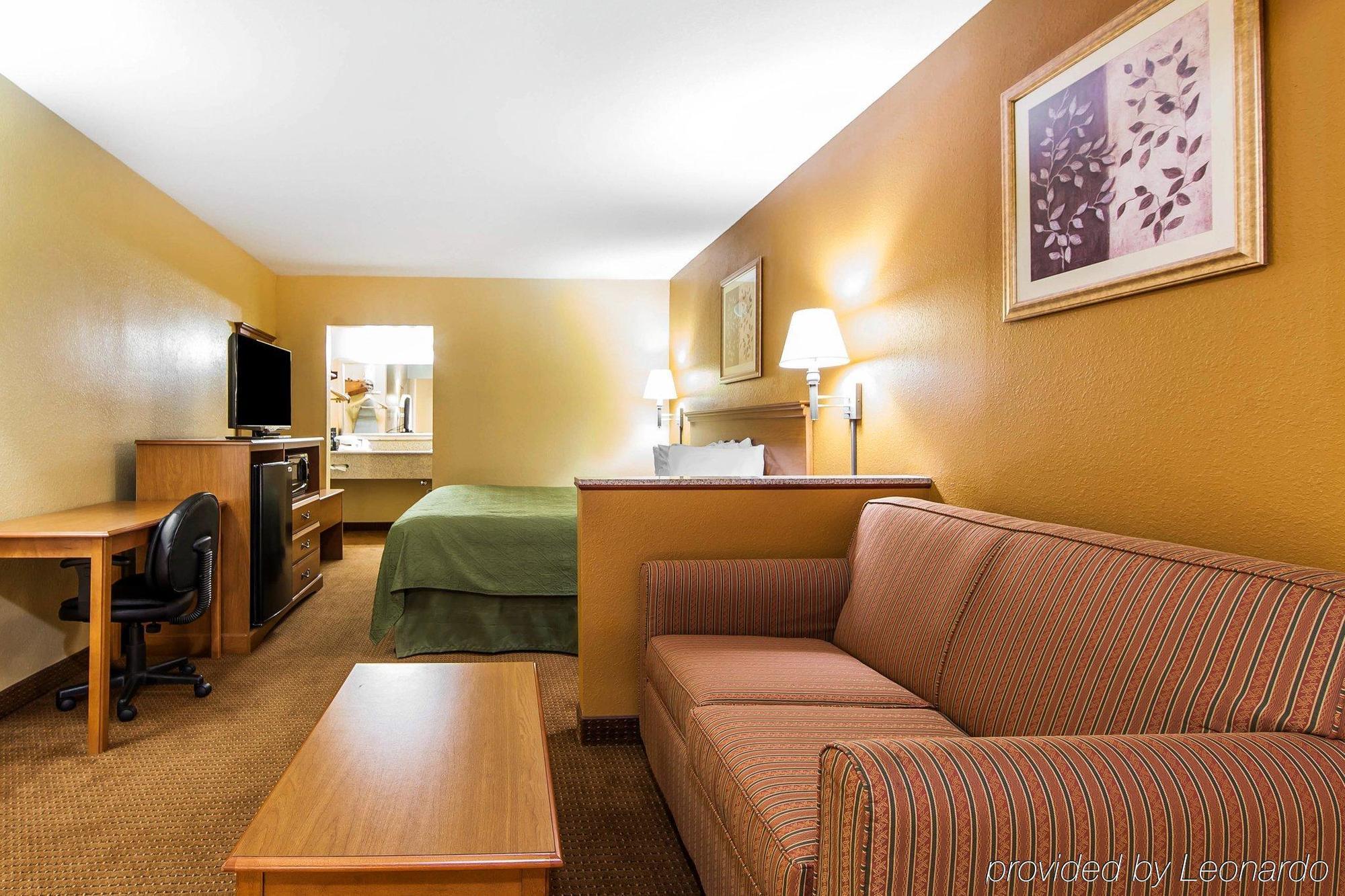 Quality Inn & Suites Cartersville Buitenkant foto