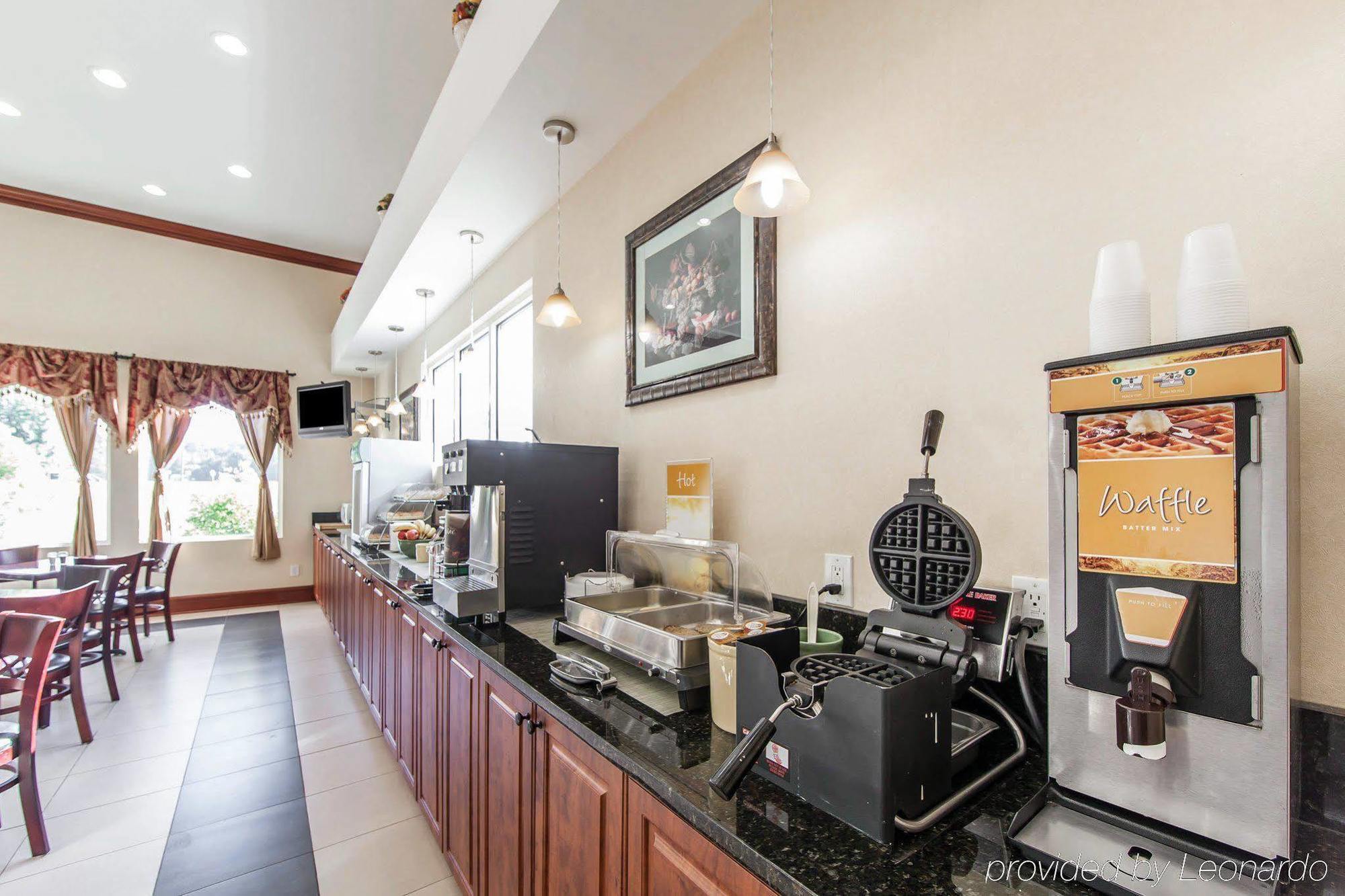 Quality Inn & Suites Cartersville Buitenkant foto