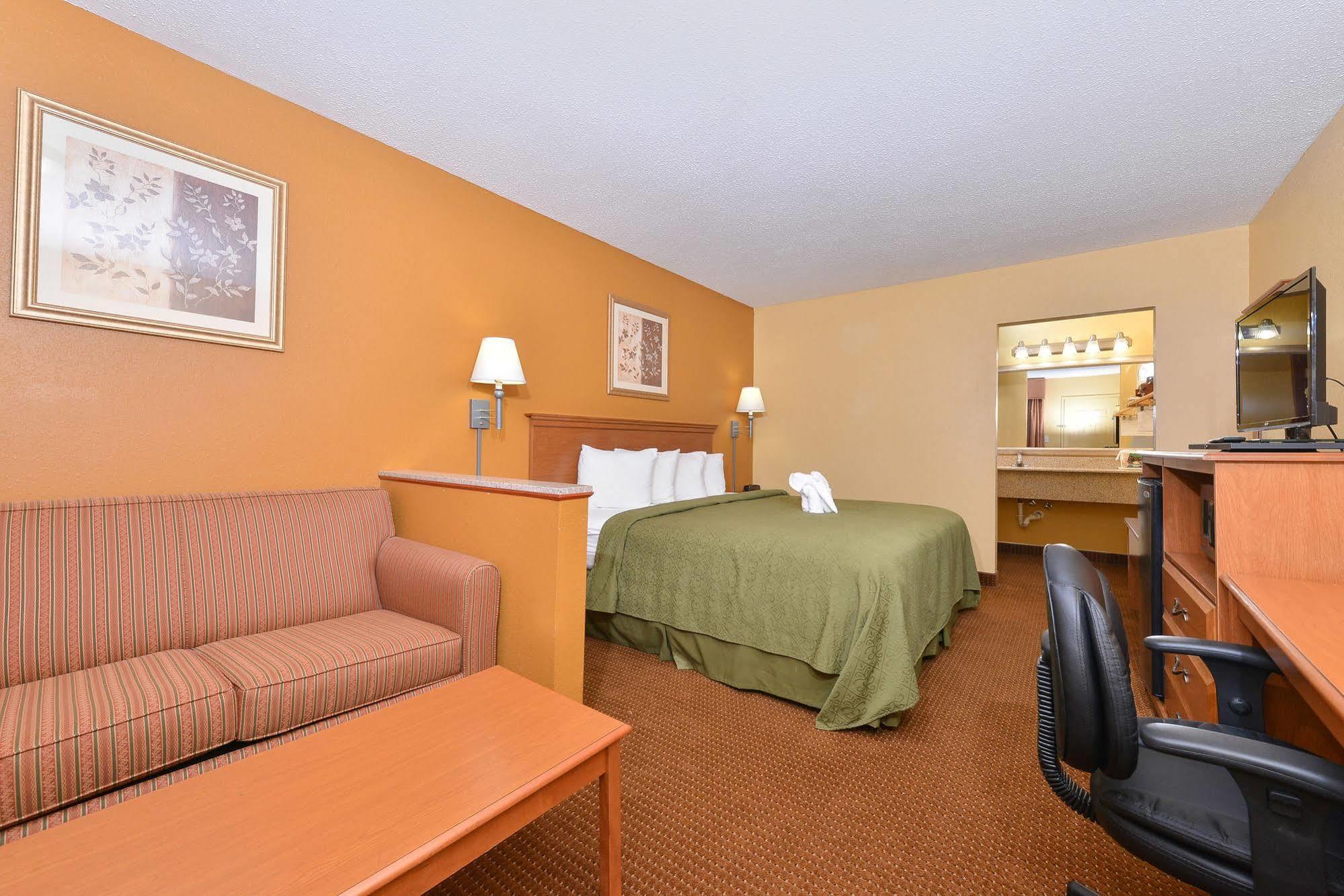 Quality Inn & Suites Cartersville Buitenkant foto