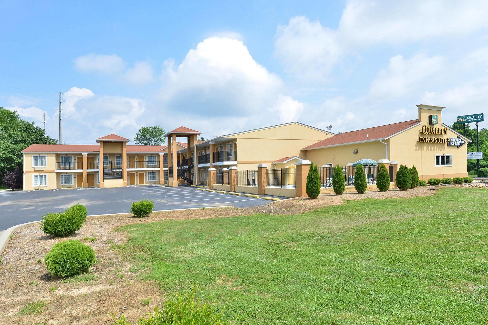 Quality Inn & Suites Cartersville Buitenkant foto
